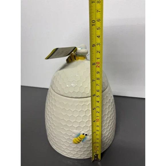 The Beehive Ceramic Cookie Jar Honeycomb Bumblebee Canister 42oz Cream NEW - Picture 9 of 10